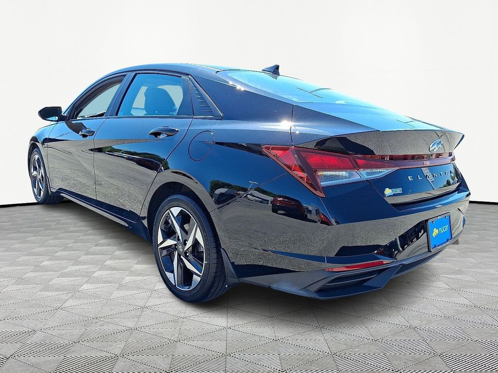 2023 Hyundai Elantra — photo 5