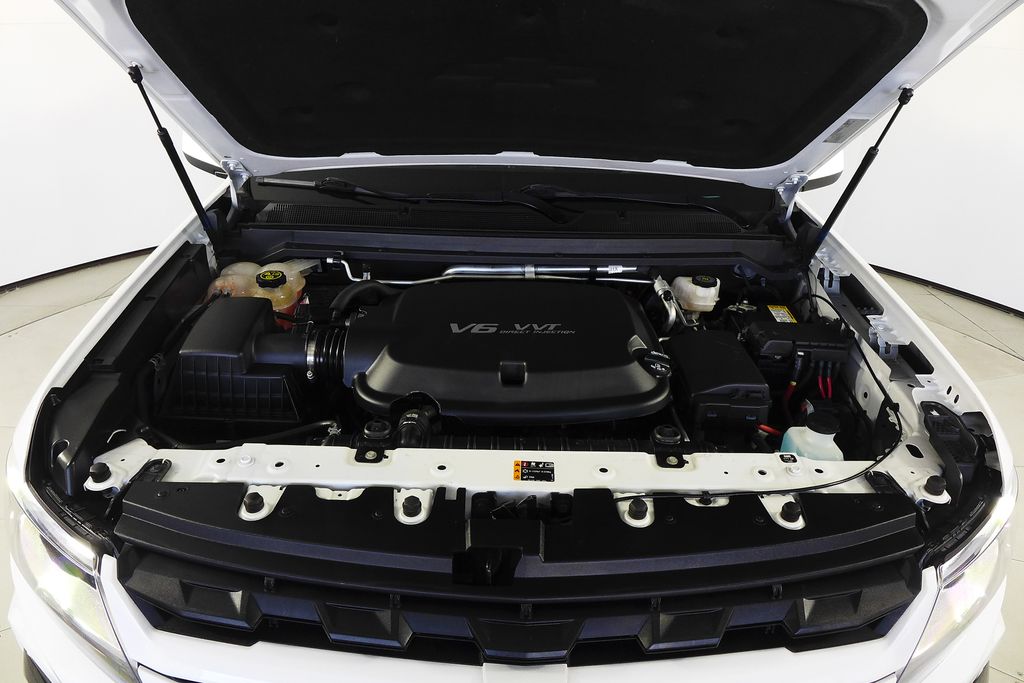 Thumbnail: 2022 Chevrolet Colorado - 6