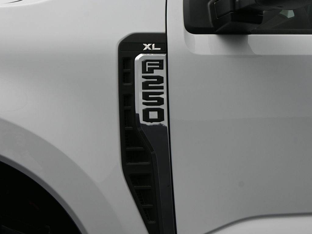 2025 Ford F-250 Super Duty XLT