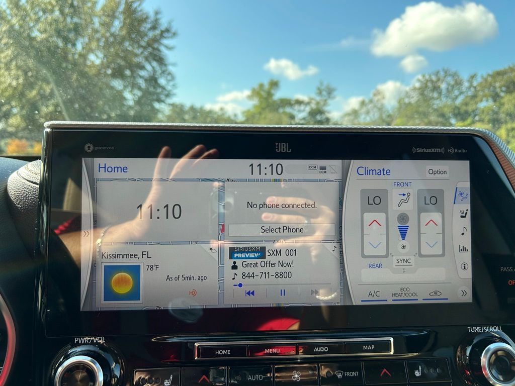 Thumbnail: 2021 Toyota Highlander - 25