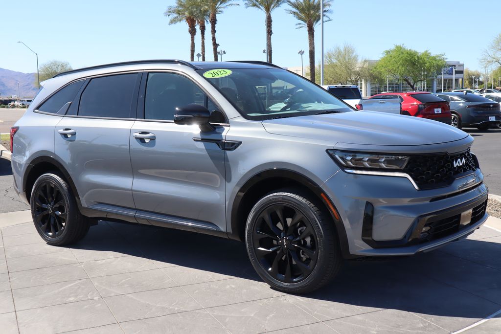 Thumbnail: 2023 Kia Sorento - 3