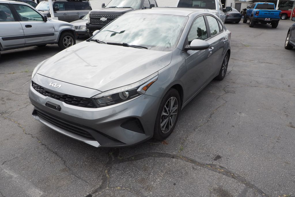 Steel Gray 2022 Kia Forte Sedan Front-Wheel Drive Continuously Variable Transmission
