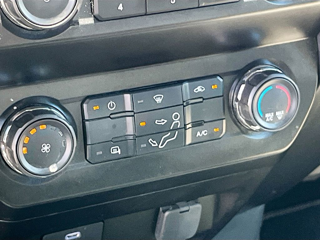 Used 2022 White Ford XLT image 15