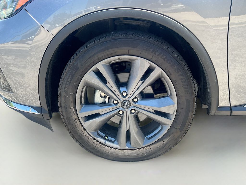 Used 2024 Gray Nissan Platinum image 32