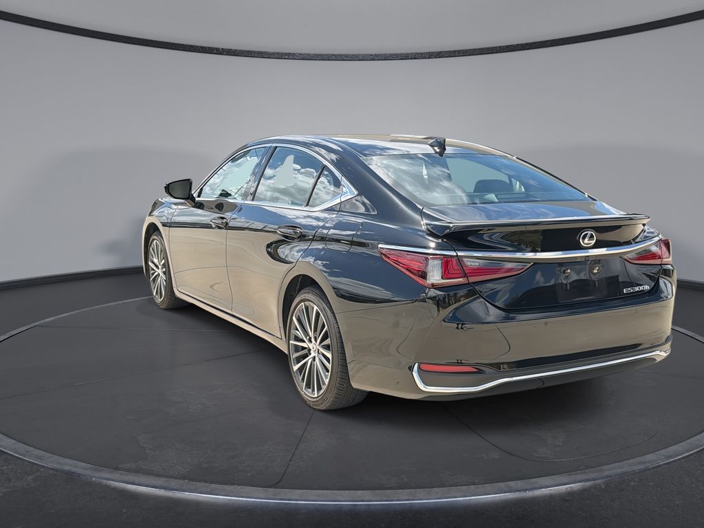 Thumbnail: 2024 Lexus ES - 10