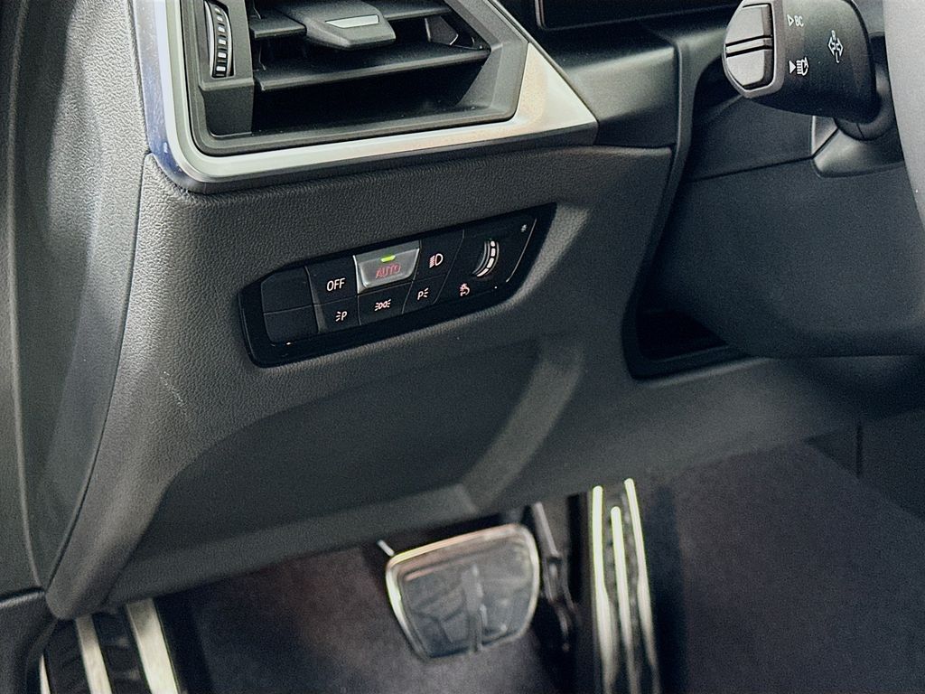 Thumbnail: 2024 BMW 2 Series - 10