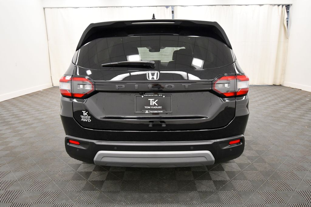 Used 2025 Honda Pilot SUV