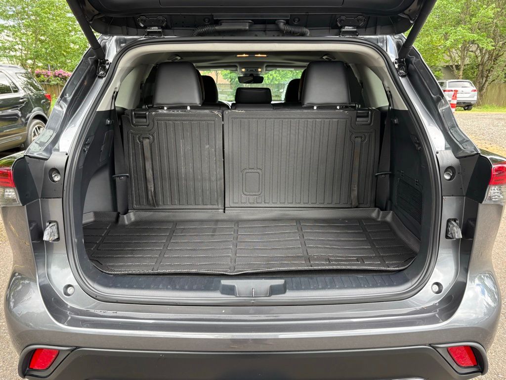 2024 Toyota Highlander Hybrid XLE