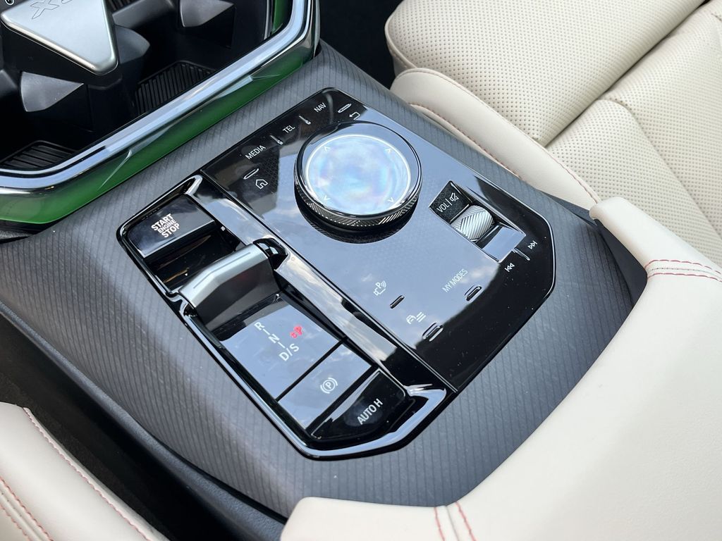 Thumbnail: 2026 BMW X3 - 16