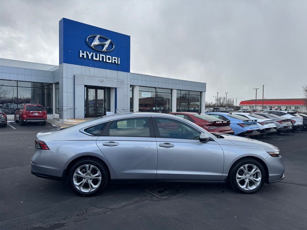 Used 2024 Silver Honda LX image 8