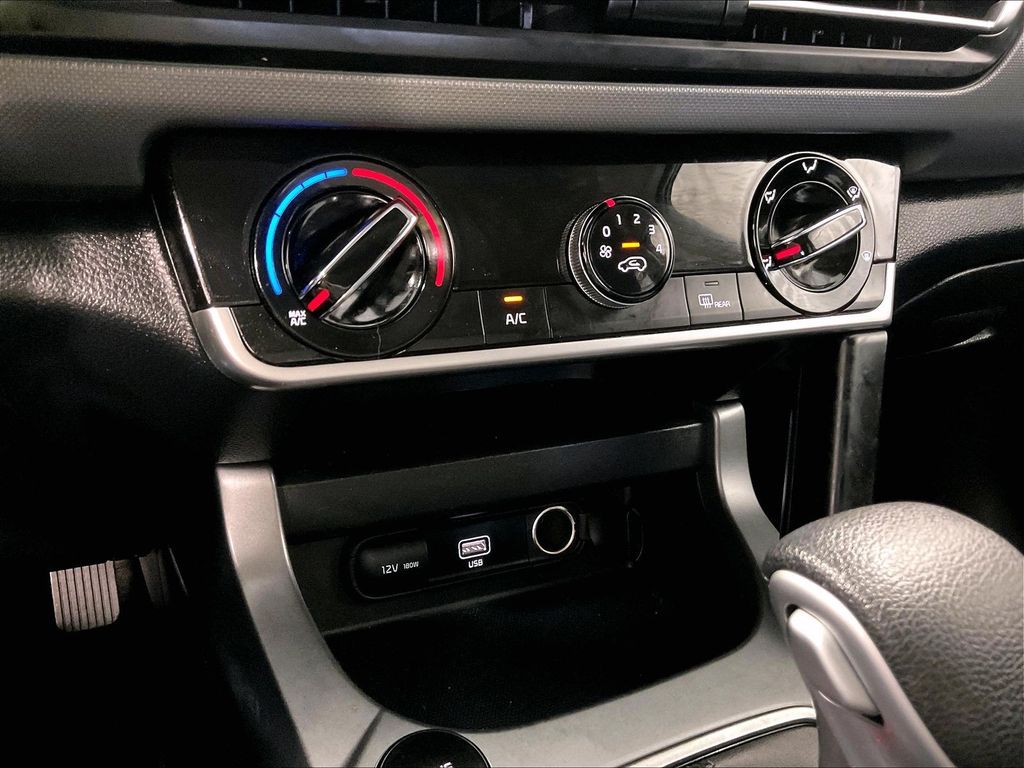 2023 Kia Seltos — photo 25
