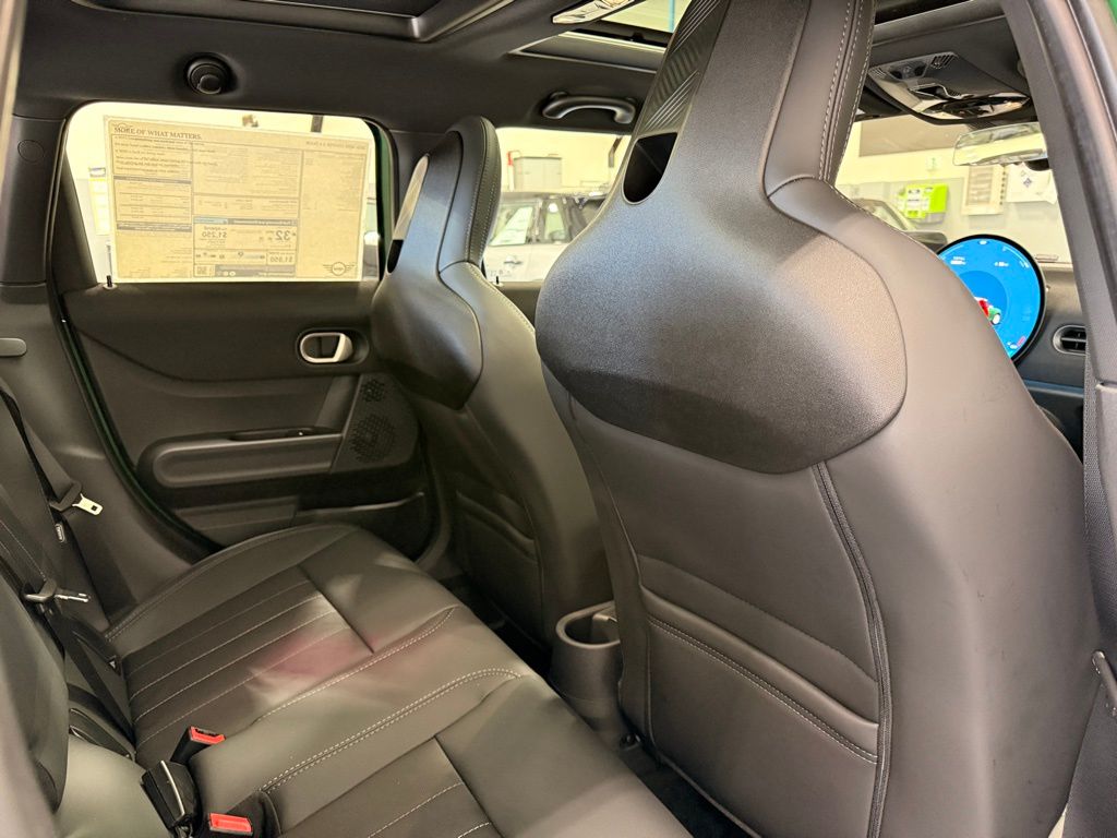 Thumbnail: 2026 MINI Cooper - 24