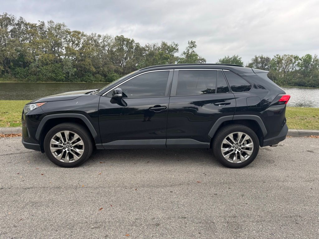 2021 Toyota RAV4 XLE Premium 2