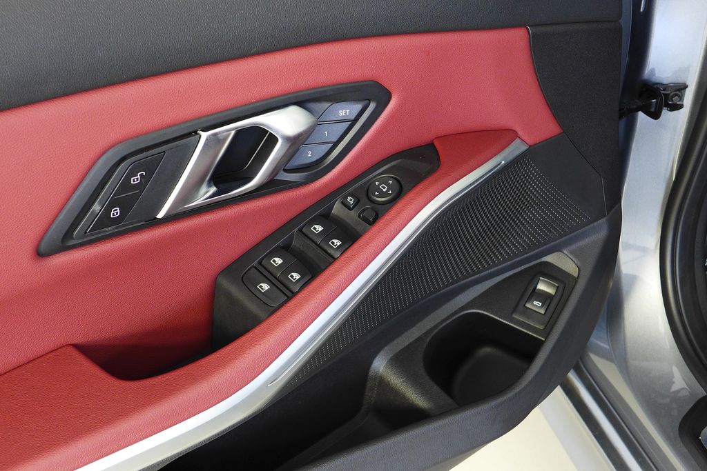 Thumbnail: 2024 BMW 3 Series - 12
