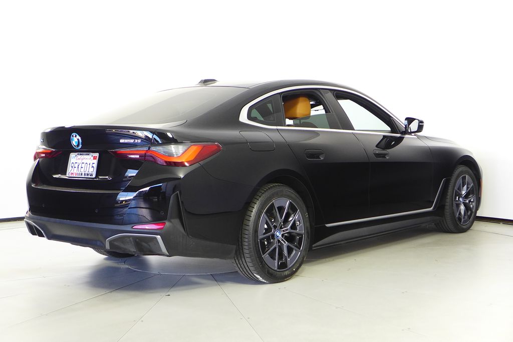 Thumbnail: 2023 BMW i4 - 7