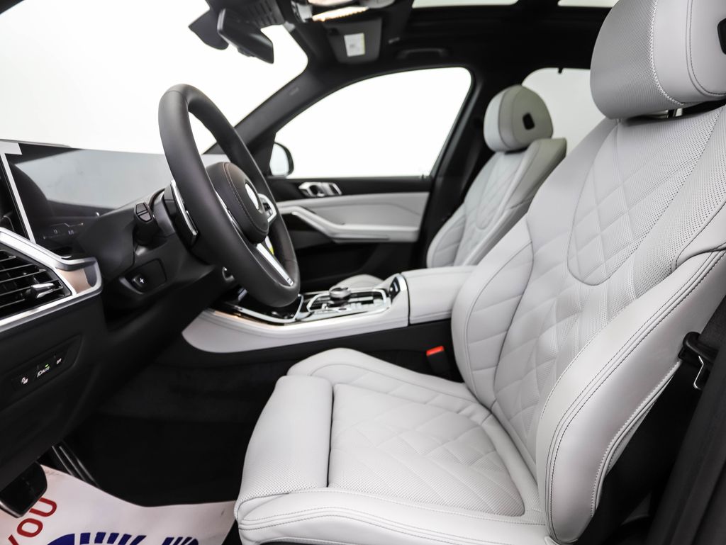 Thumbnail: 2026 BMW X5 - 11