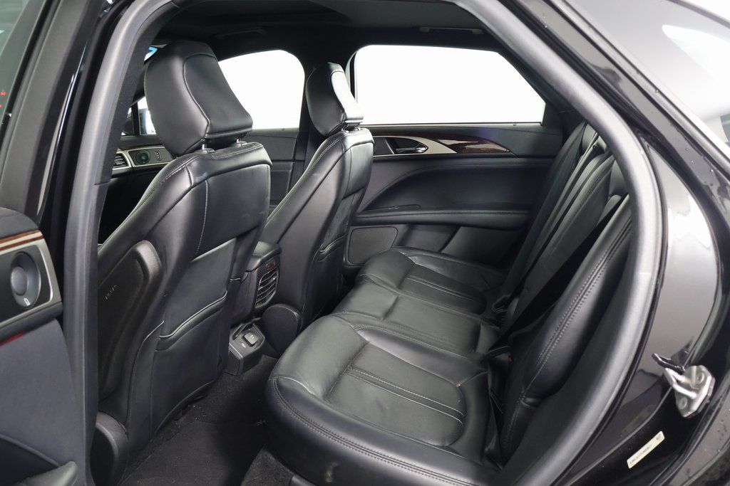 Thumbnail: 2020 Lincoln MKZ - 10