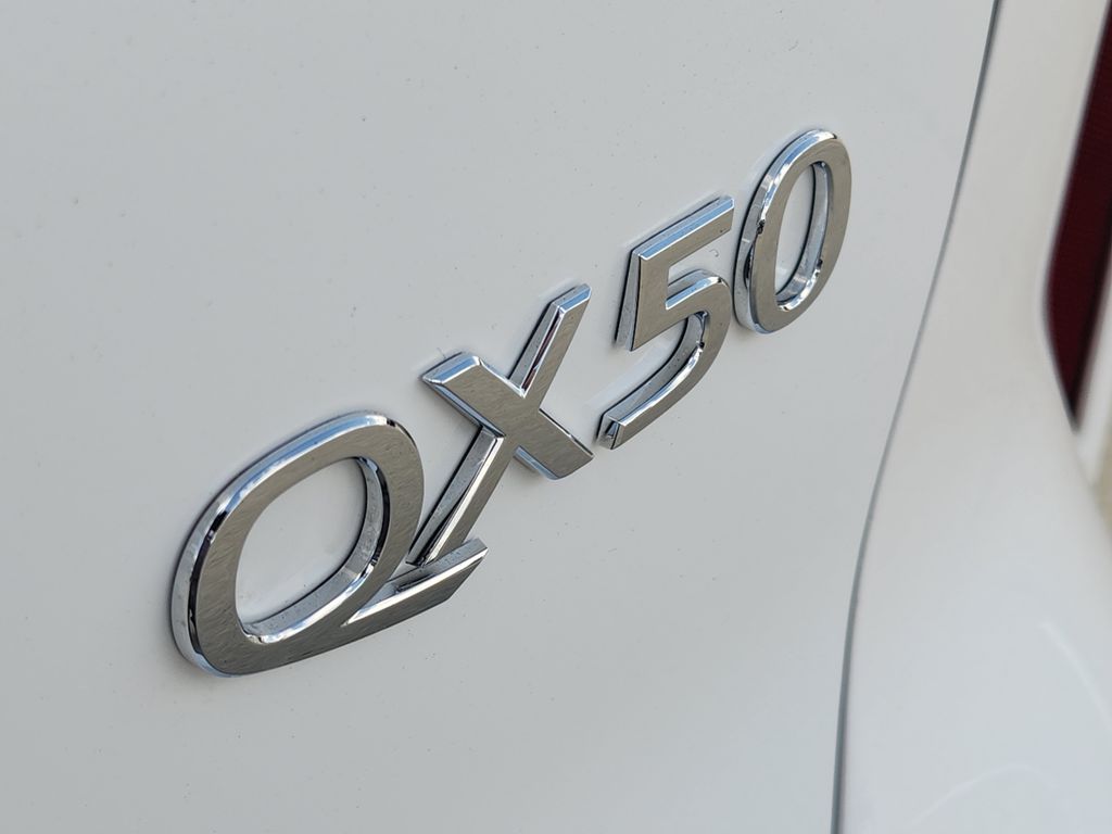 2023 INFINITI QX50 LUXE White at South Houston Nissan