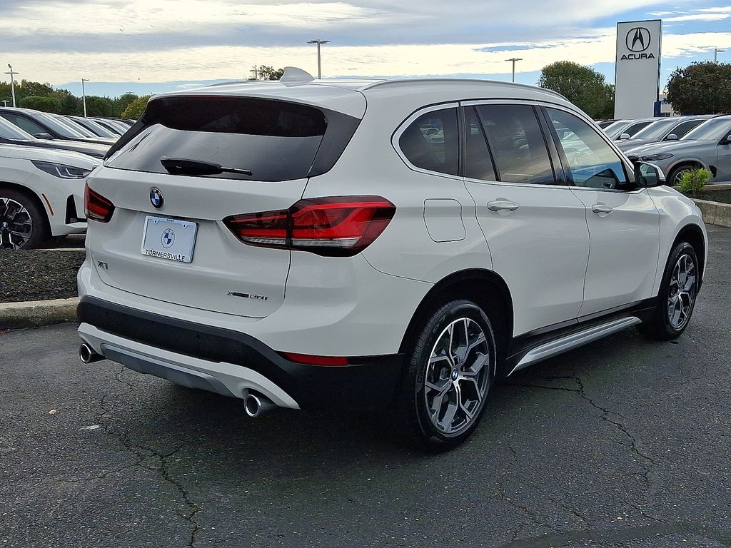 Thumbnail: 2021 BMW X1 - 6