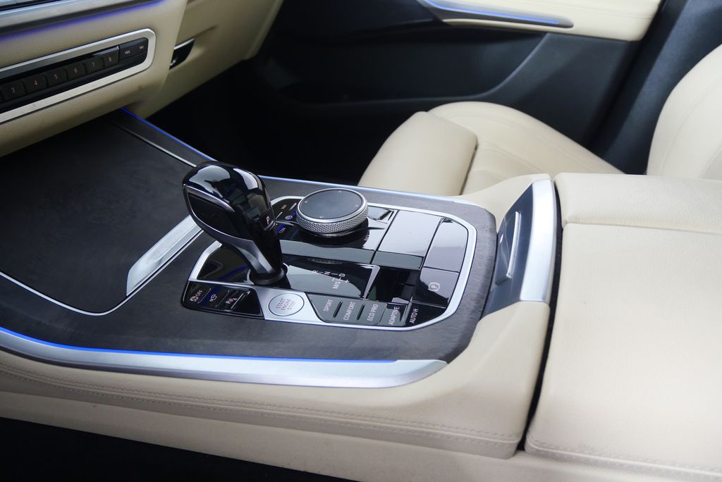 Thumbnail: 2022 BMW X5 - 28