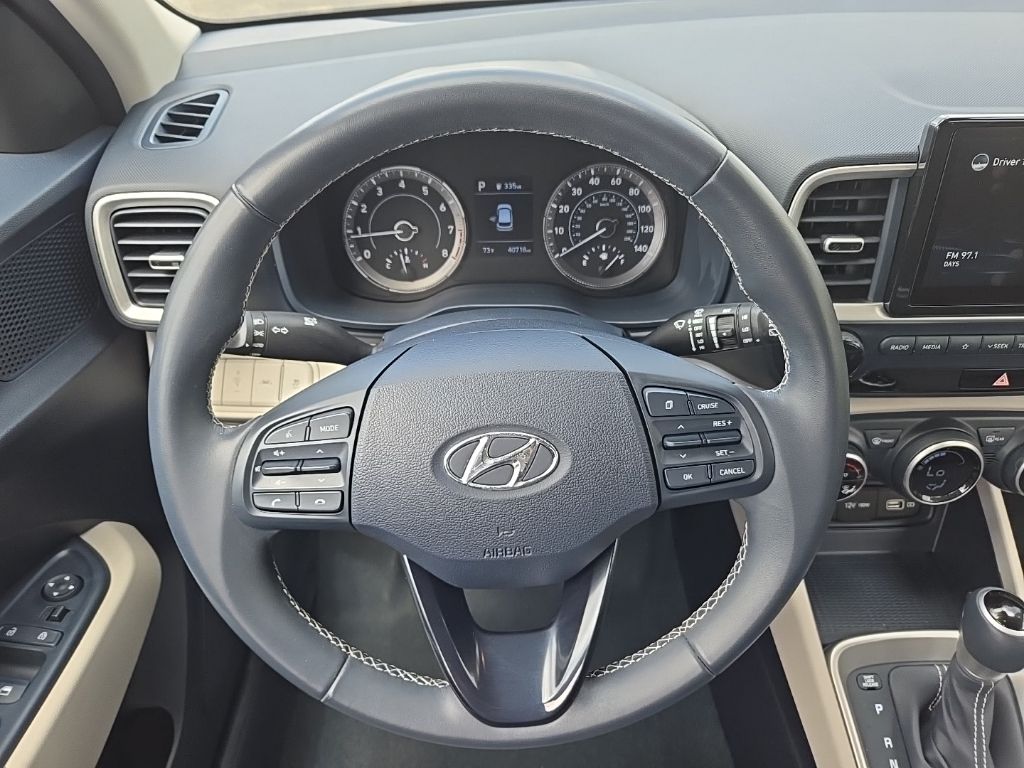 2022 Hyundai Venue Limited 29