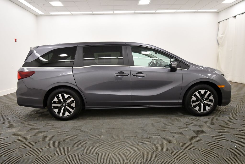 Used 2025 Honda Odyssey Van