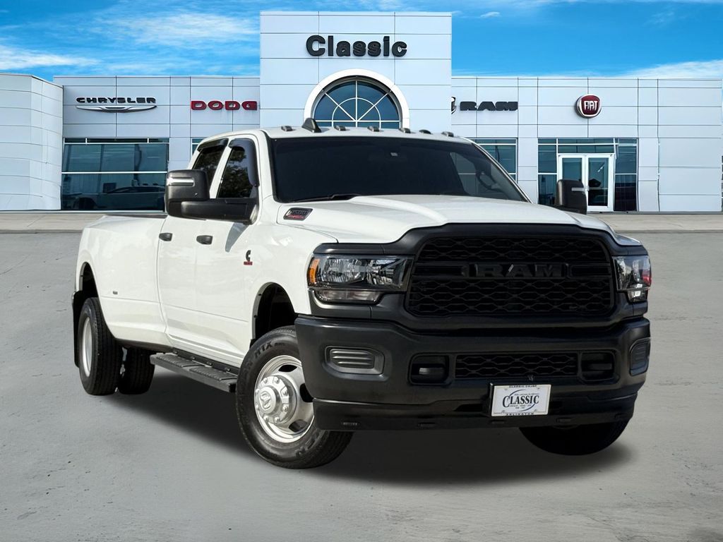 Bright White Clearcoat 2024 RAM 3500 Pickup Truck Four-Wheel Drive 6-Speed Automatic