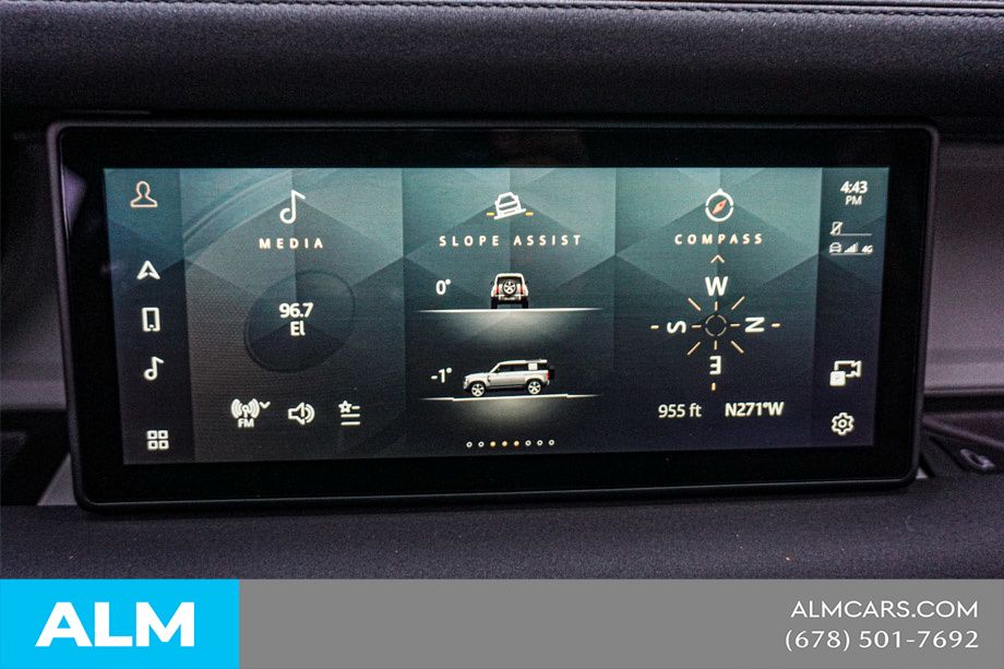 Used 2023 Gray Land Rover X-Dynamic SE image 35