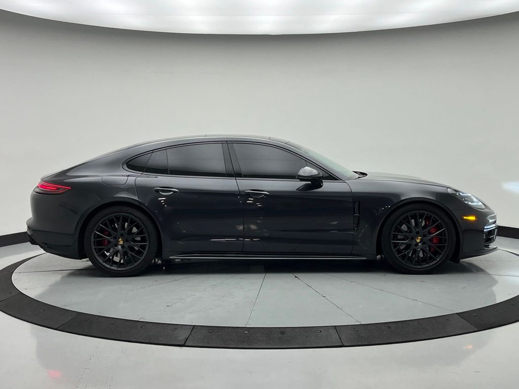 Thumbnail: 2020 Porsche Panamera - 8