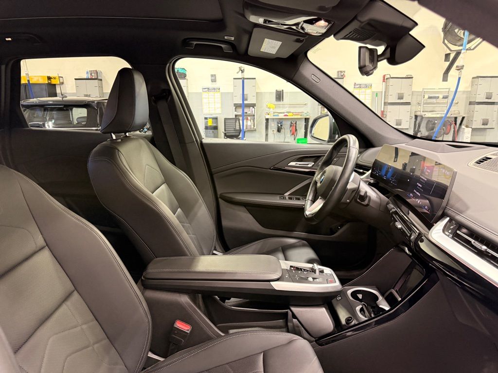 Thumbnail: 2025 BMW X1 - 29