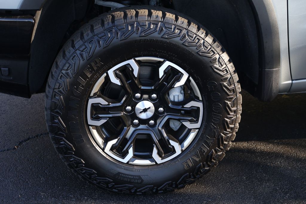 Thumbnail: 2024 Chevrolet Silverado 1500 - 13