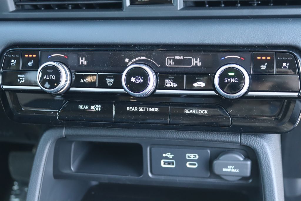 2025 Honda Pilot Elite 26