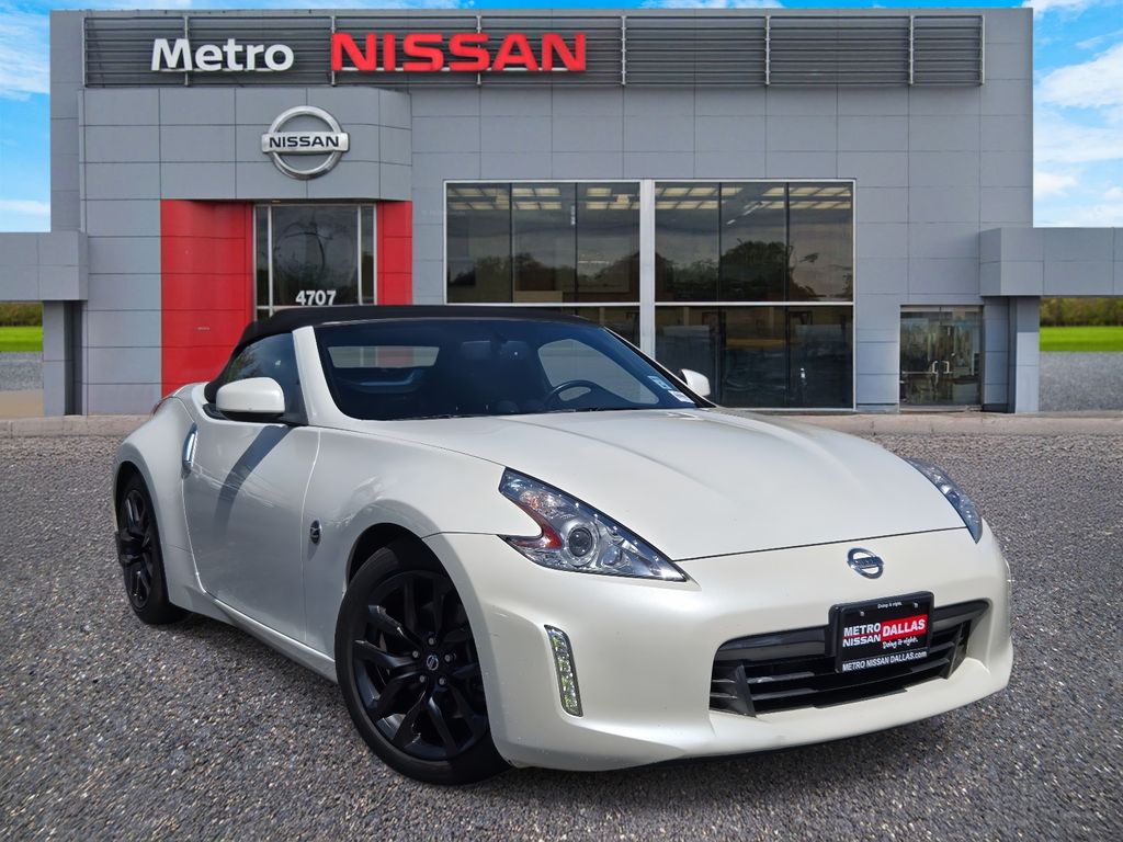 2016 Nissan 370Z Roadster Touring