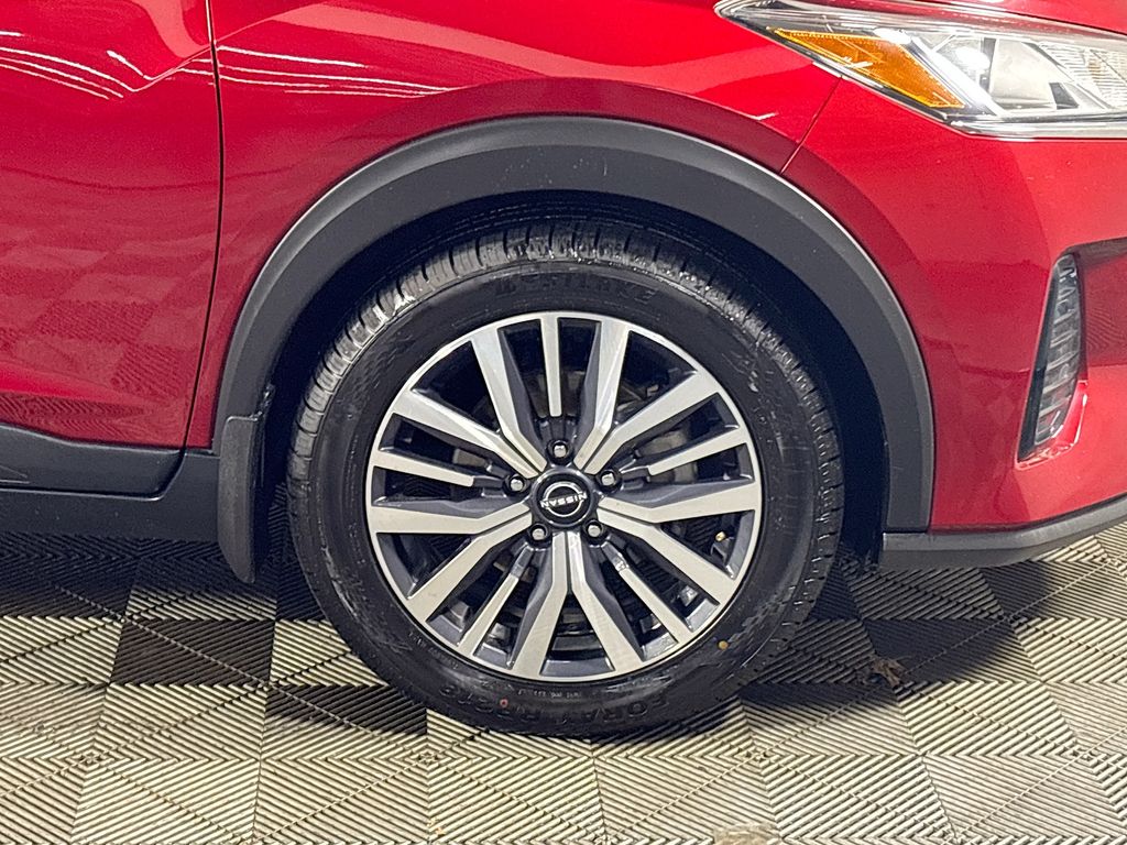 2022 Nissan Kicks SV