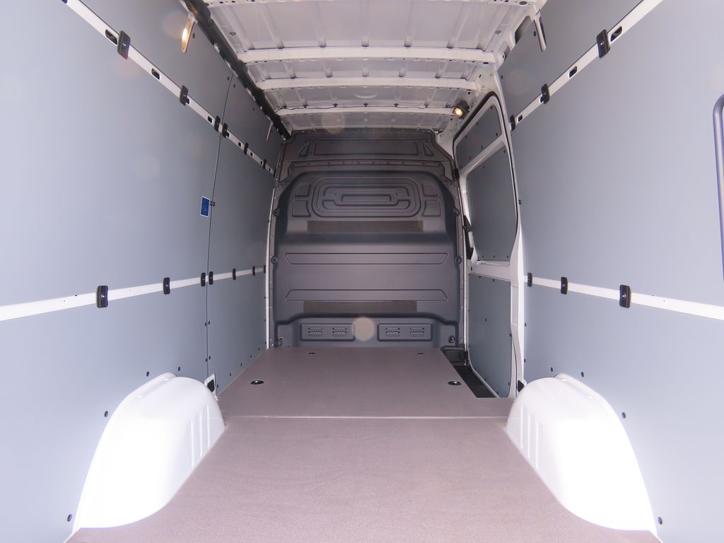 Thumbnail: 2025 Mercedes-Benz Sprinter - 30