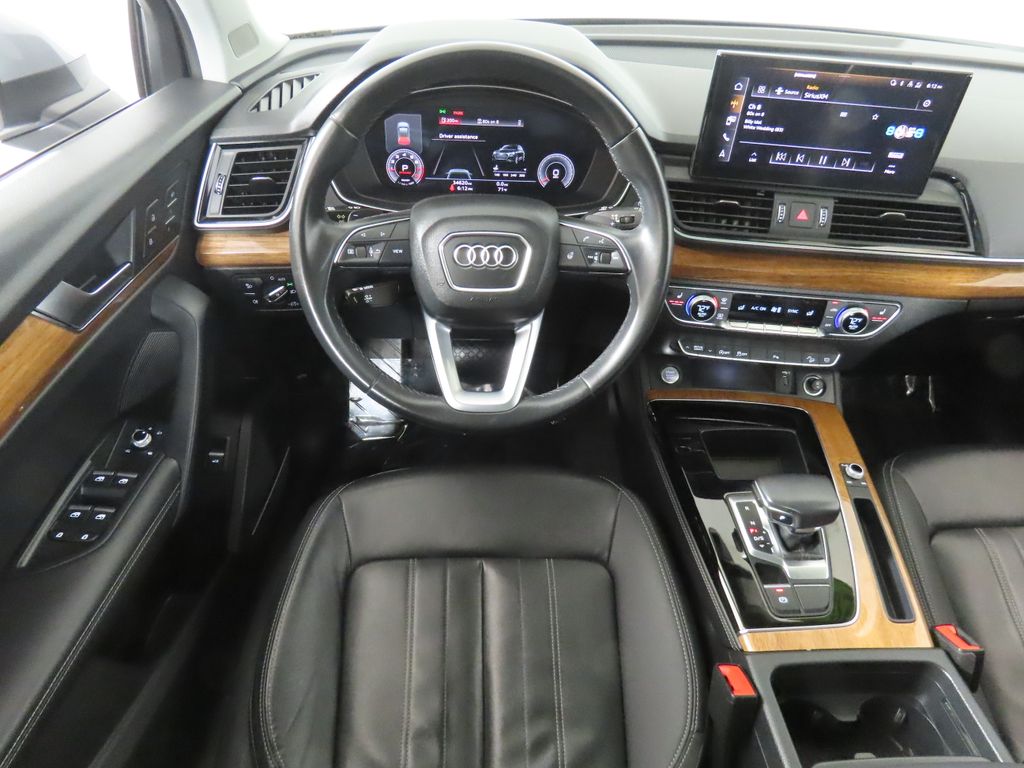 Thumbnail: 2022 Audi Q5 - 11