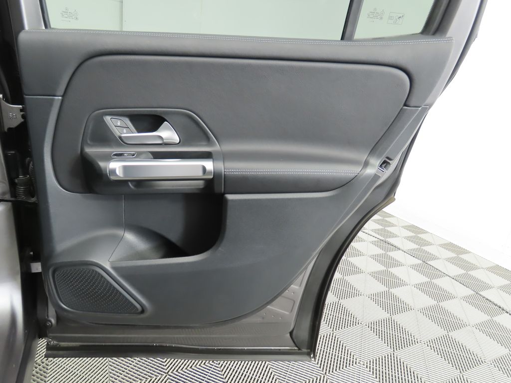 Thumbnail: 2022 Mercedes-Benz GLB - 25