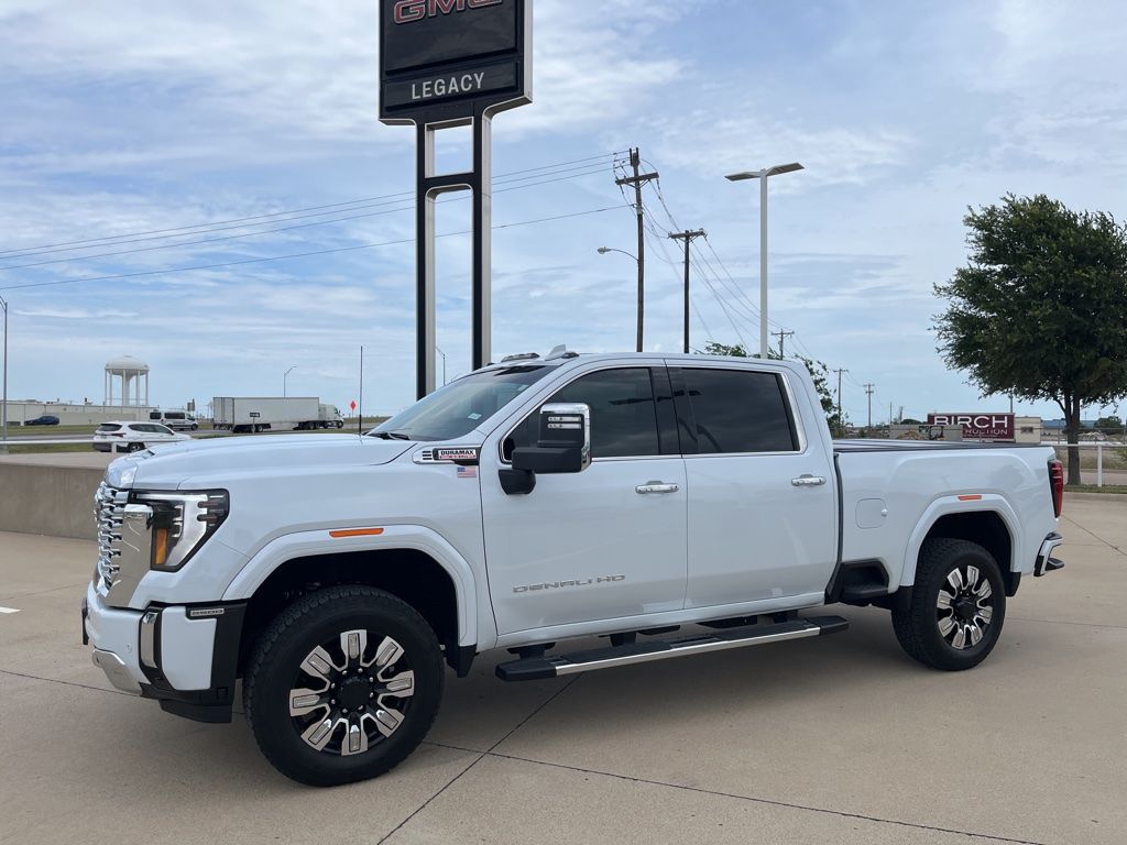 2026 GMC Sierra 4WD Crew Cab Standard Box Denali's photo