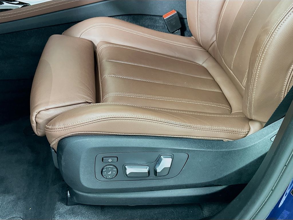 Thumbnail: 2020 BMW X7 - 20