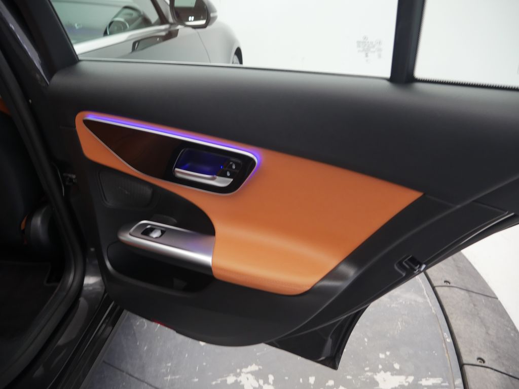 Thumbnail: 2023 Mercedes-Benz C-Class - 31