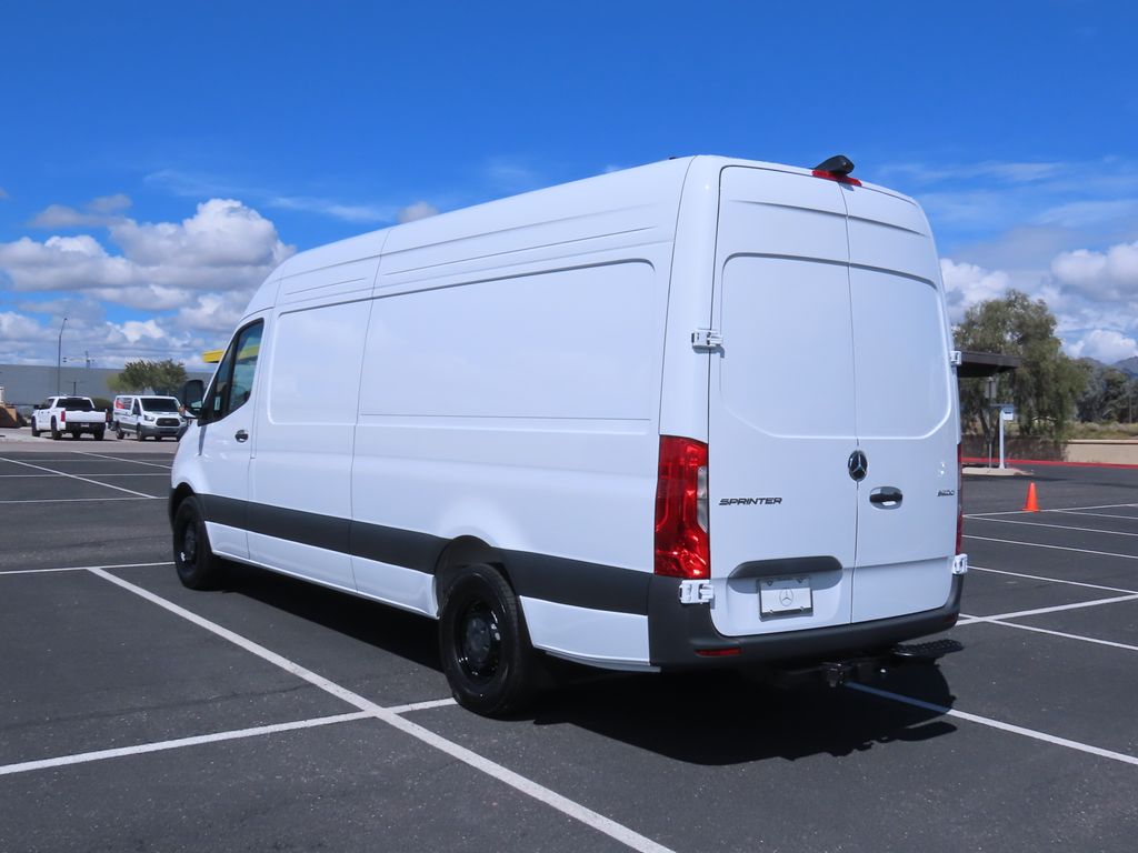 2024 Mercedes-Benz Sprinter 2500 7