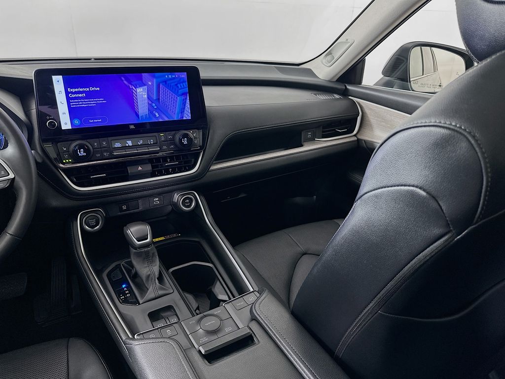 Thumbnail: 2025 Toyota Grand Highlander - 24