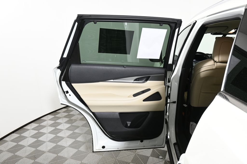 Thumbnail: 2023 INFINITI QX60 - 31