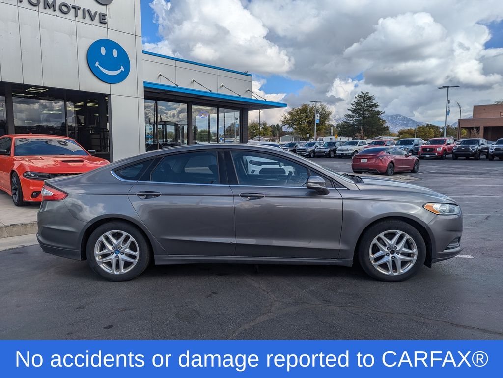 2013 Ford Fusion SE 2