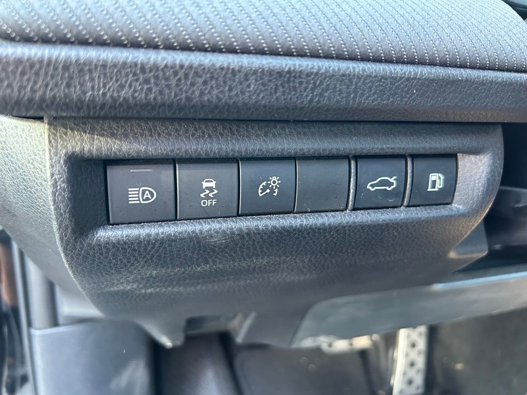 Thumbnail: 2025 Toyota Camry - 18