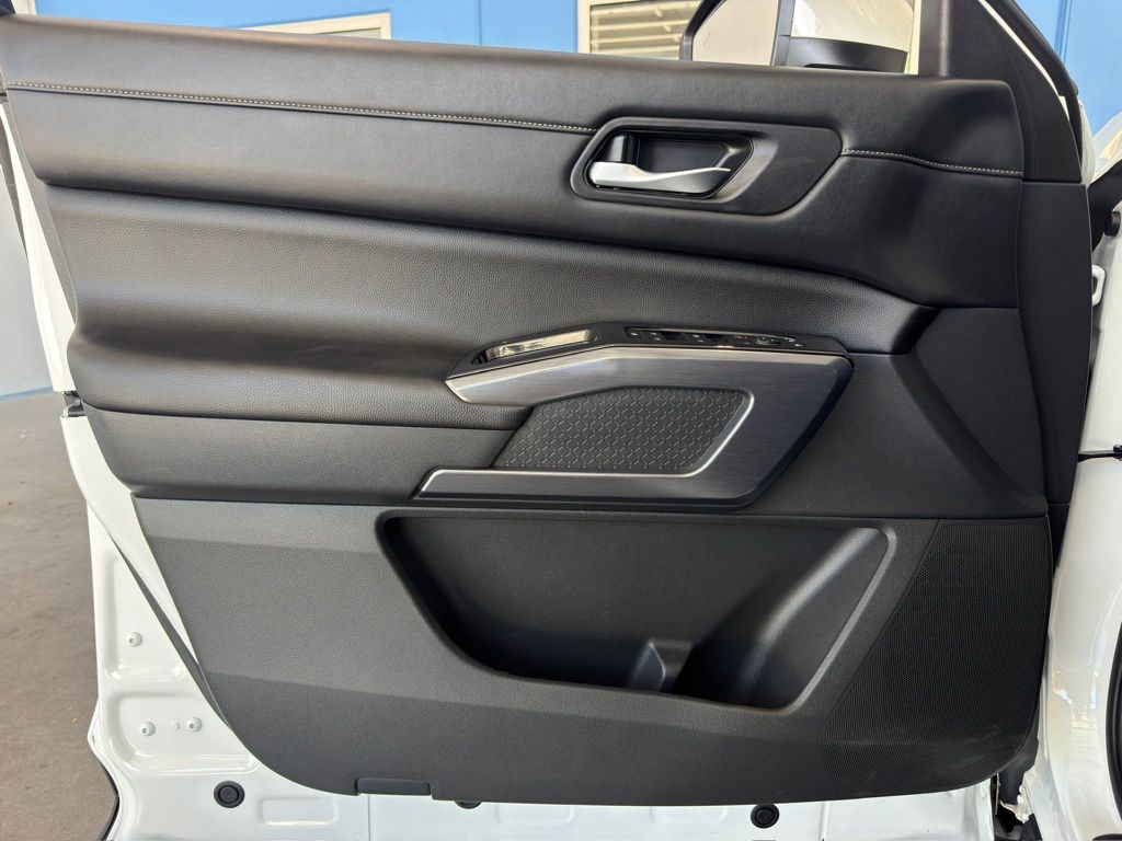 2023 Nissan Pathfinder SL White at Bravo Nissan