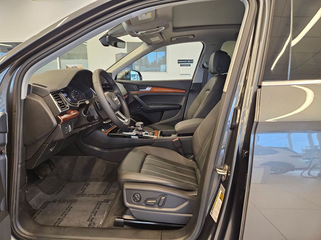 2023 Audi Q5 45 S line Premium