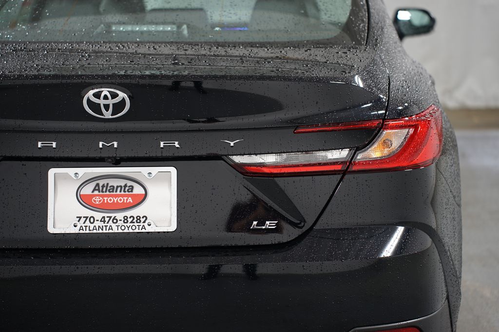 2025 Toyota Camry LE 10