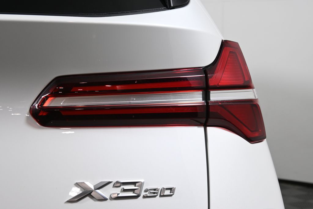 Thumbnail: 2026 BMW X3 - 13