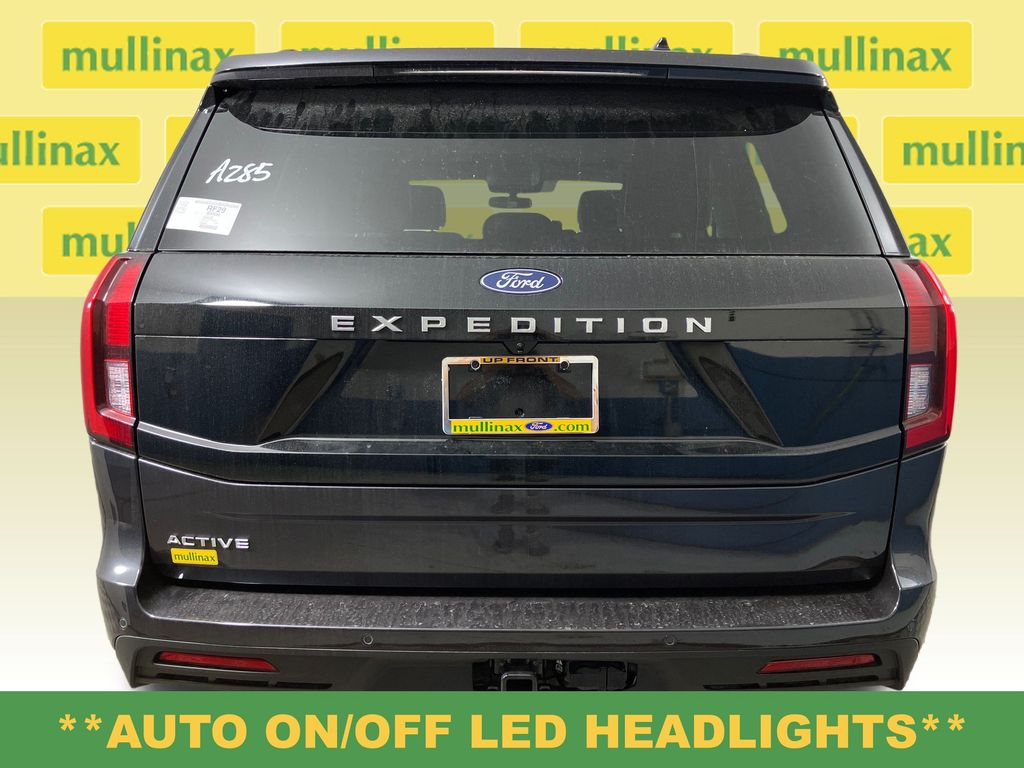 2026 Ford Expedition Active - Photo 8